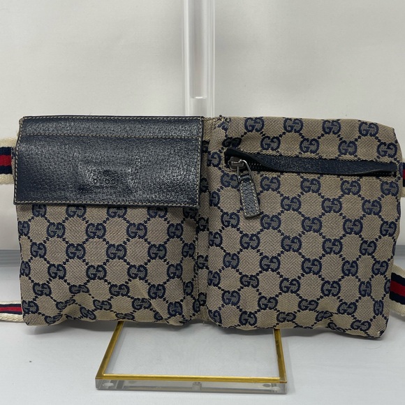 Gucci Handbags - Gucci belt bag